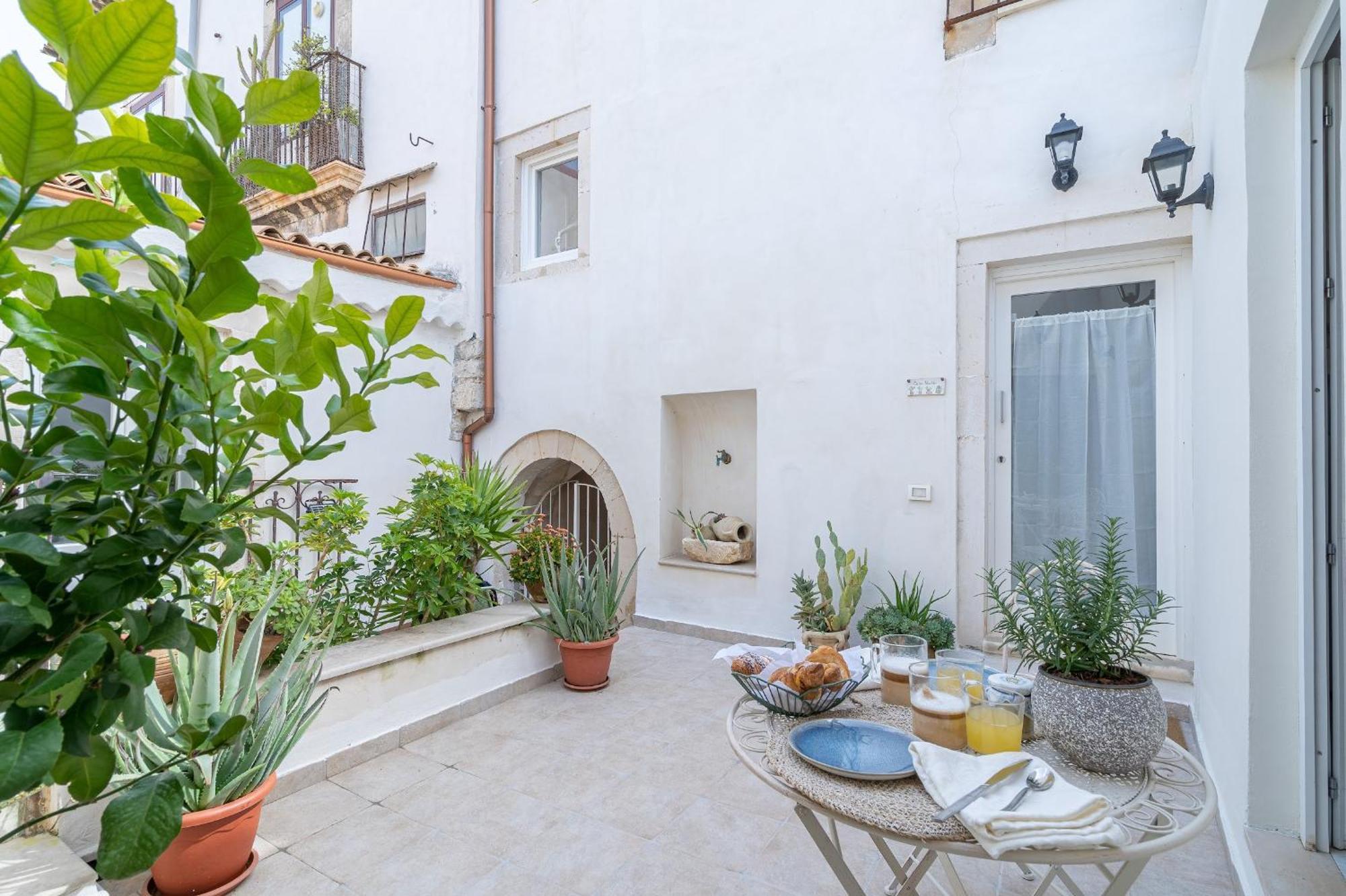 Ortigia Lifestyle 4 Seasons Villa Сиракуза Екстериор снимка